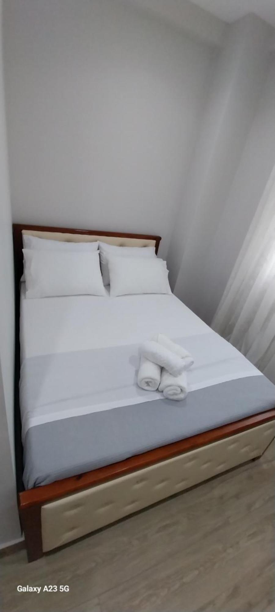 Collaku Apartment'S Влёра Экстерьер фото