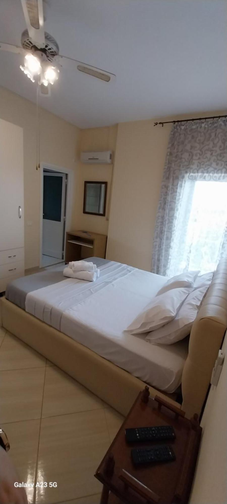 Collaku Apartment'S Влёра Экстерьер фото